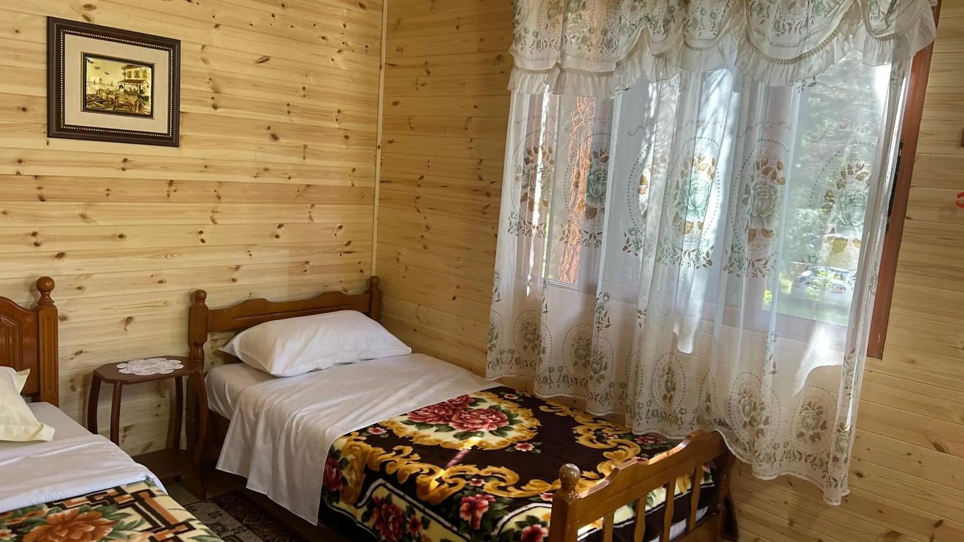 Bujtina Uji I Panjes, Log Cabins Dukat Hotel