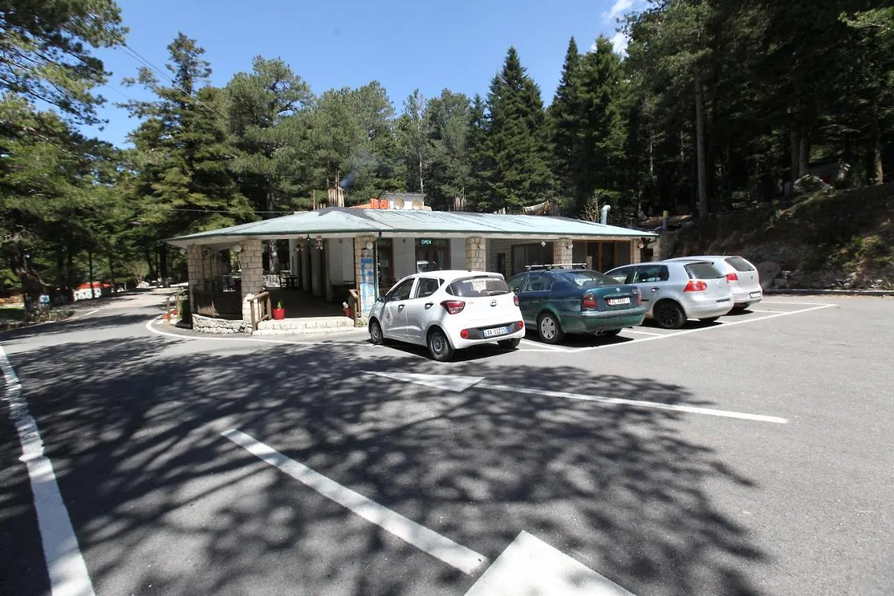 Bujtina Uji I Panjes, Log Cabins Dukat Hotel